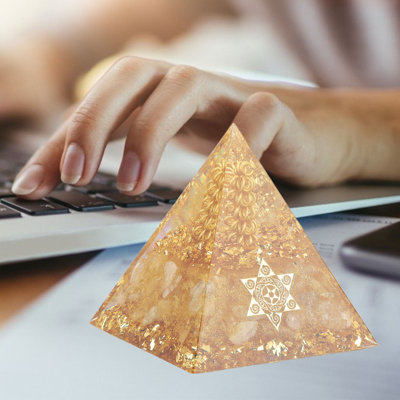 Orgonite Pyramid 6cm générateur d'énergie fil de cristal à la main décor pour le succès de richesse positive