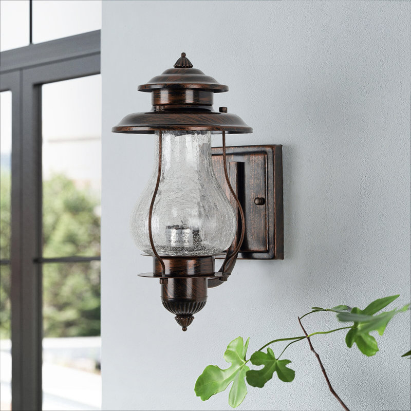 Outdoor Wall Light - Vintage Oil-lamp-style Crackled Glass Shade