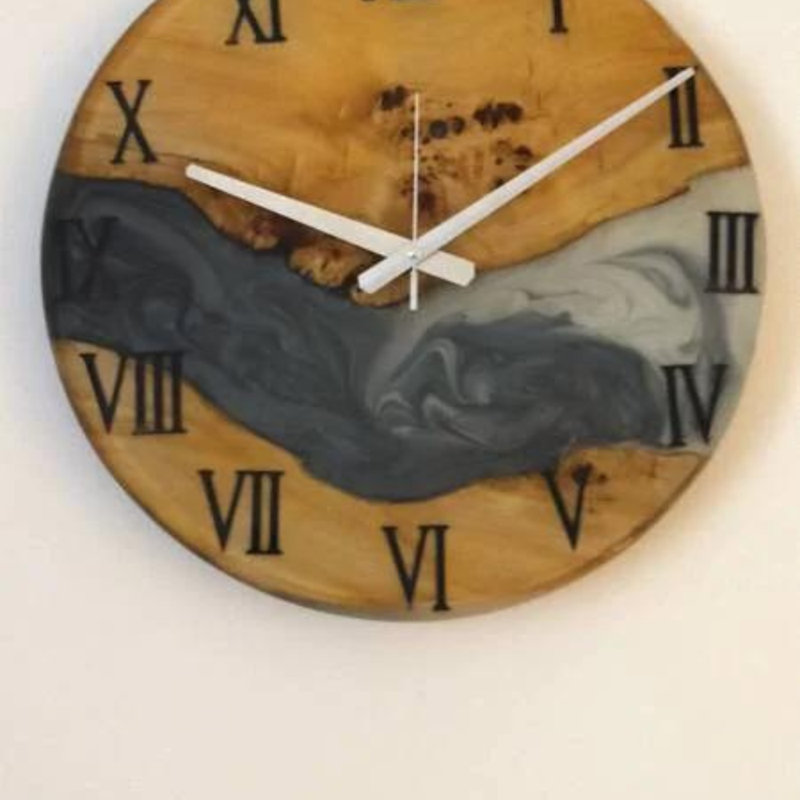 Horloge murale en bois, H 6 po x l 6 po x P 2 po