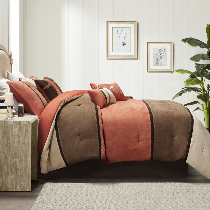 Couette 7 pièces - Corail King en suédine synthétique chaude et luxueuse, brodée avec soin