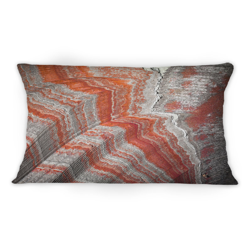 Détail d'un mur dans une mine de sel potassique - coussin décoratif moderne imprimé