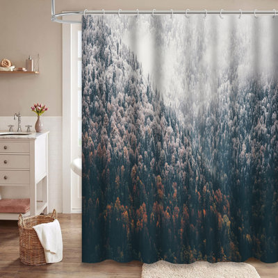 Rideau de douche Foggy Autumn Landscape
