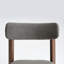 Chaise rembourrée en bois massif