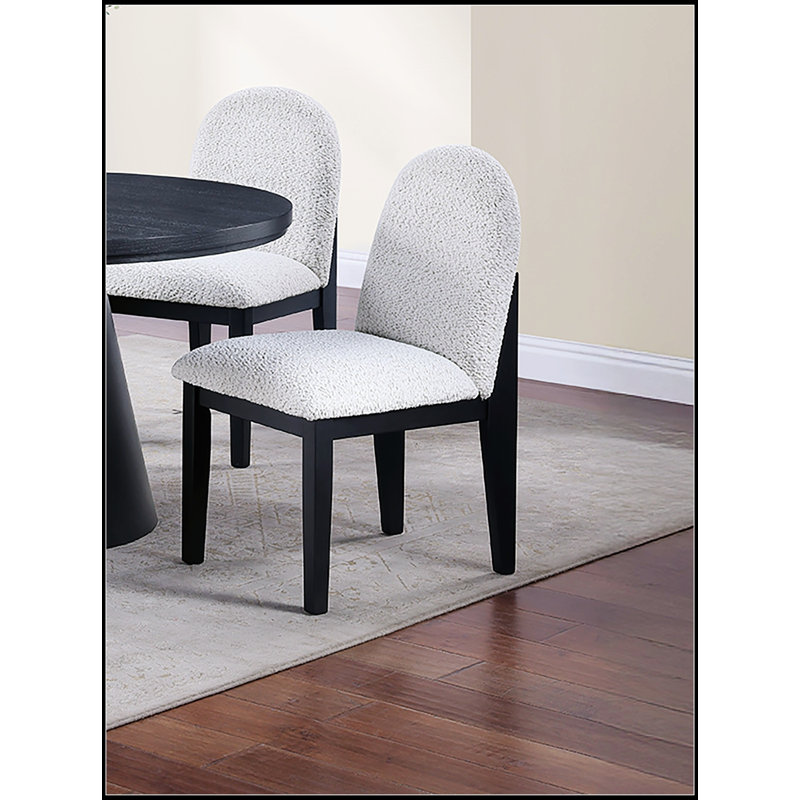 Chaises de salle à manger en tissu avec support ergonomique et texture douce et confortable pour une assise moderne et confortable