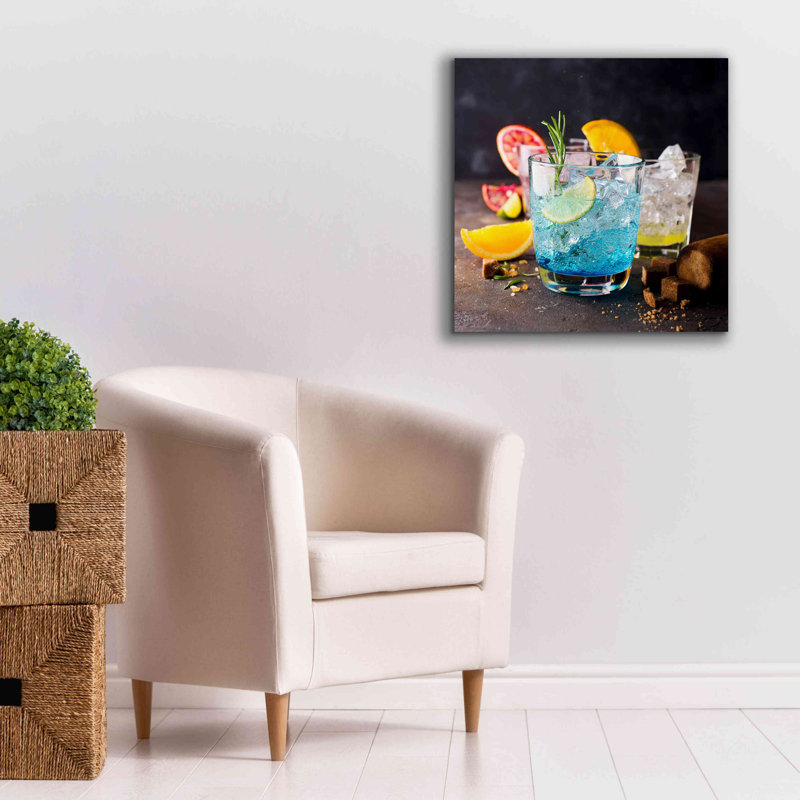 "Red Hawkian Lagoon" par Epic Portfolio, art mural sur toile, H 26 po x l 26 po x P 1,5 po