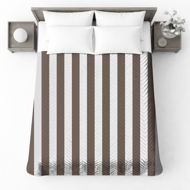 Brown White Stripes Bedding Stripes Bedspread Pattern, Grand lit