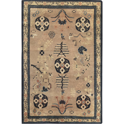 Tapis rétro en laine fait à la main beige / bleu marine Samarkand Mid-Century 4 pi x 6 pi 2 po