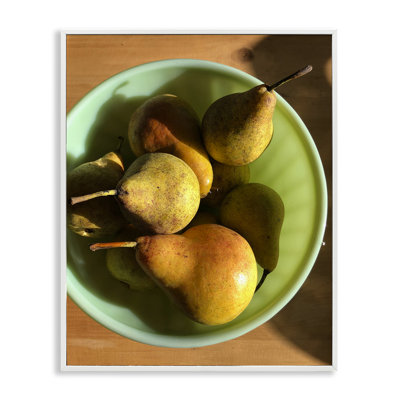 «Kitchen Bowl of Pears», estampe numérique par Jennifer Redstreake