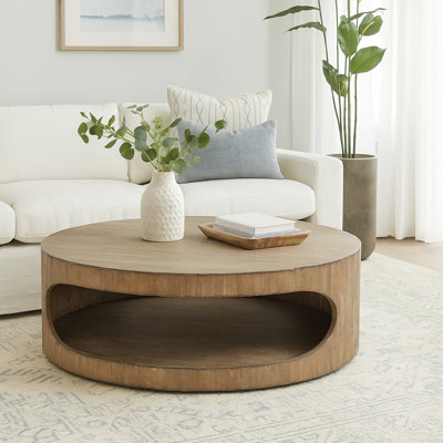 Table basse avec tablette Roki, plateau ovale en bois de pin brun naturel de 55 pouces