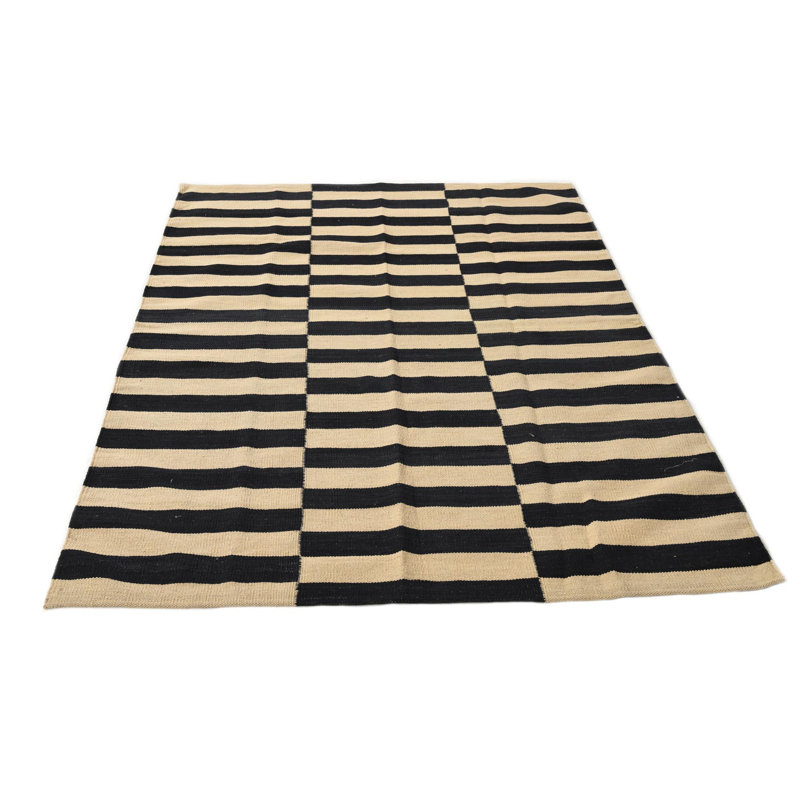 Tapis noir et blanc Ohlson