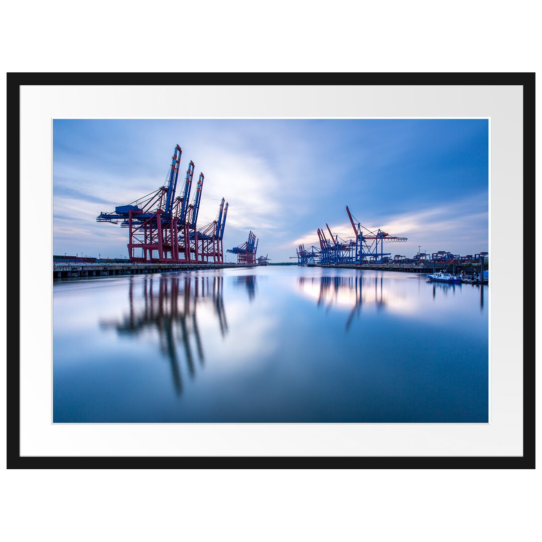 Hafen am Abend Gerahmter Fotodruck