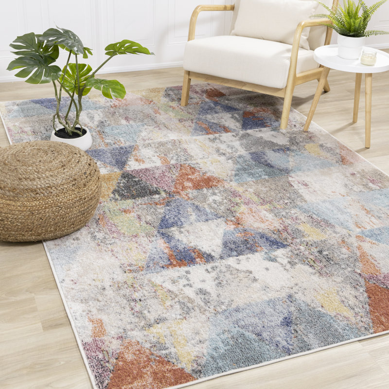 Cream Geometric Polypropylene Stain Resistant Living Room Carpet, Rectangle 6'7" x 9'6"