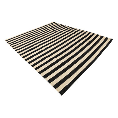 Tapis noir et blanc Pegues