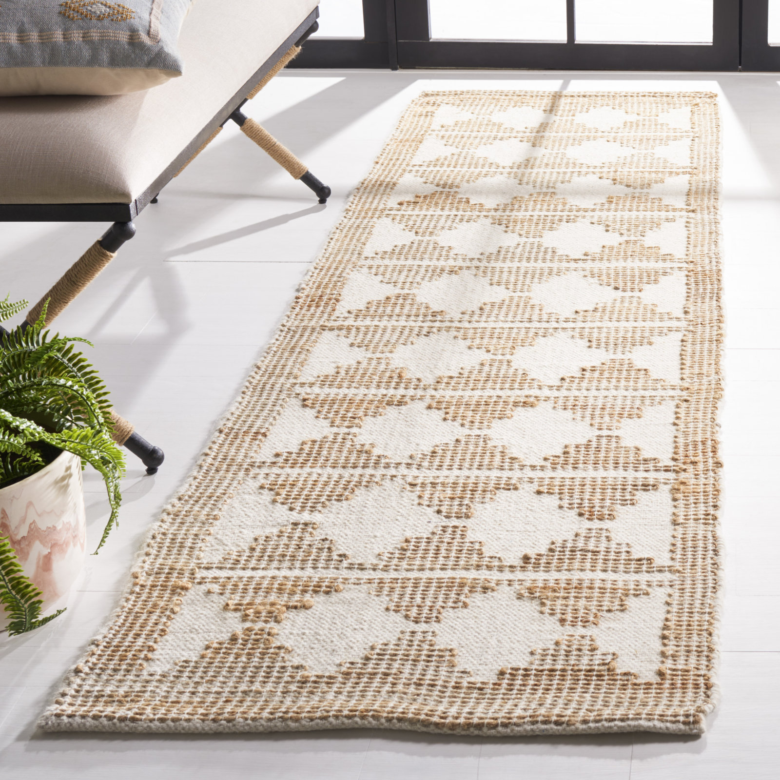 Belbin Natural Fiber Hand Loomed Jute/Wool Southwestern Rug in Ivory/Natural, Runner 2'3" x 8'