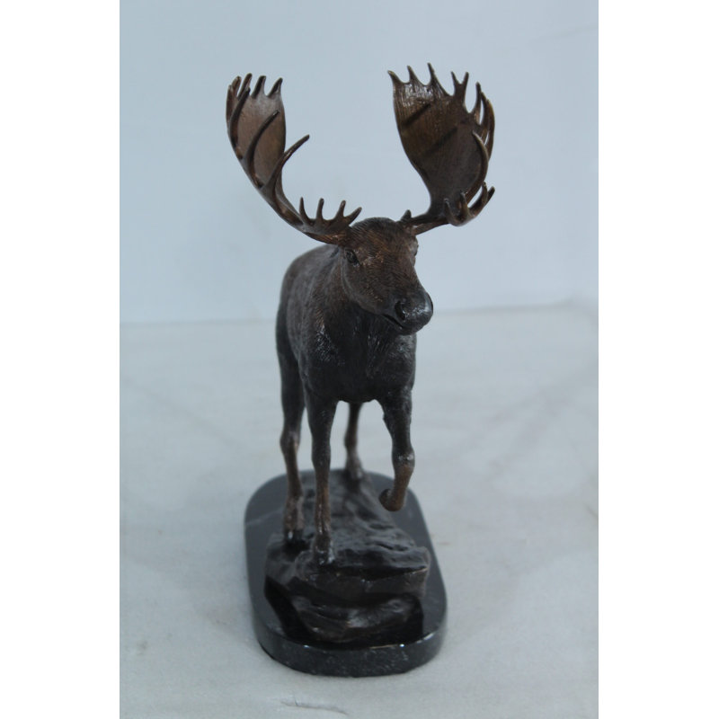 Sculpture en orignal marchant en bronze avec base en marbre 11 po x 4 po x H 13 po