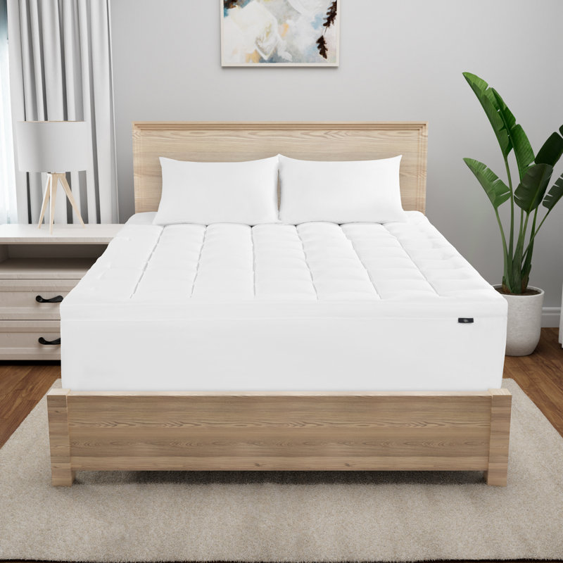 Surmatelas à mémoire de forme avec surmatelas en duvet synthétique 2 po Serta, Double