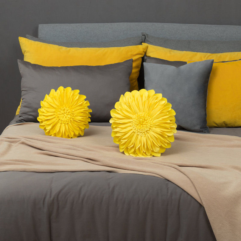 Housse et insert décoratif décoratif 3D Floral, H 12 po x l 12 po, Jaune d'œuf - velours