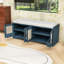 Banc de rangement rustique avec coussin amovible, tablettes réglables et portes en rotin pour le salon-72276595