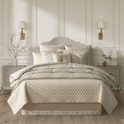 VIOLA QUEEN 4PC. COMFORTER SET