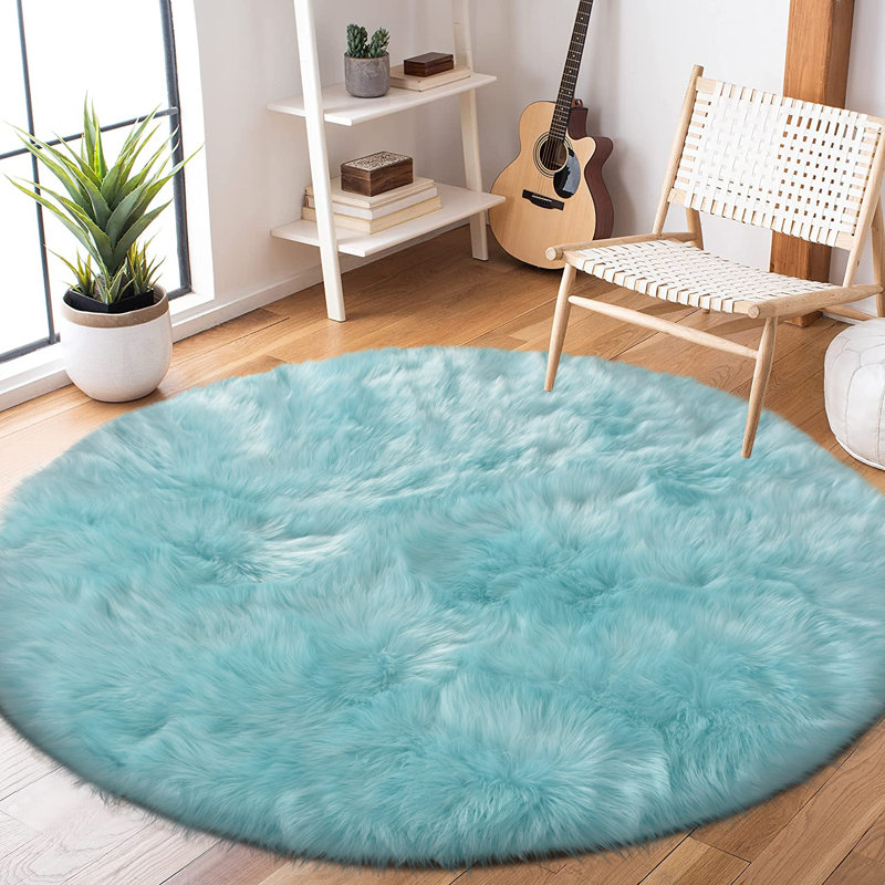 Macie-Lou Faux Sheepskin Indoor Rug, Round 5'