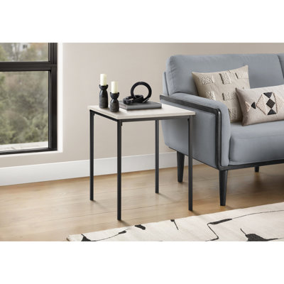 Table de chevet carrée contemporaine de 22 pouces avec stratifié en chêne délavé lisse et métal noir, délice de décoration de chambre à coucher
