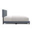 Luxueux lit plateforme tapissier en velours avec garniture cloutée et structure en bois robuste, idéal pour les chambres élégantes et confortables.-1552645908-1552645910