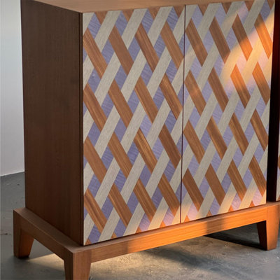 Armoire d'appoint de style zen médiéval