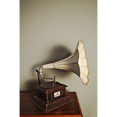 Lenworth Entertainment Figurines & Sculptures