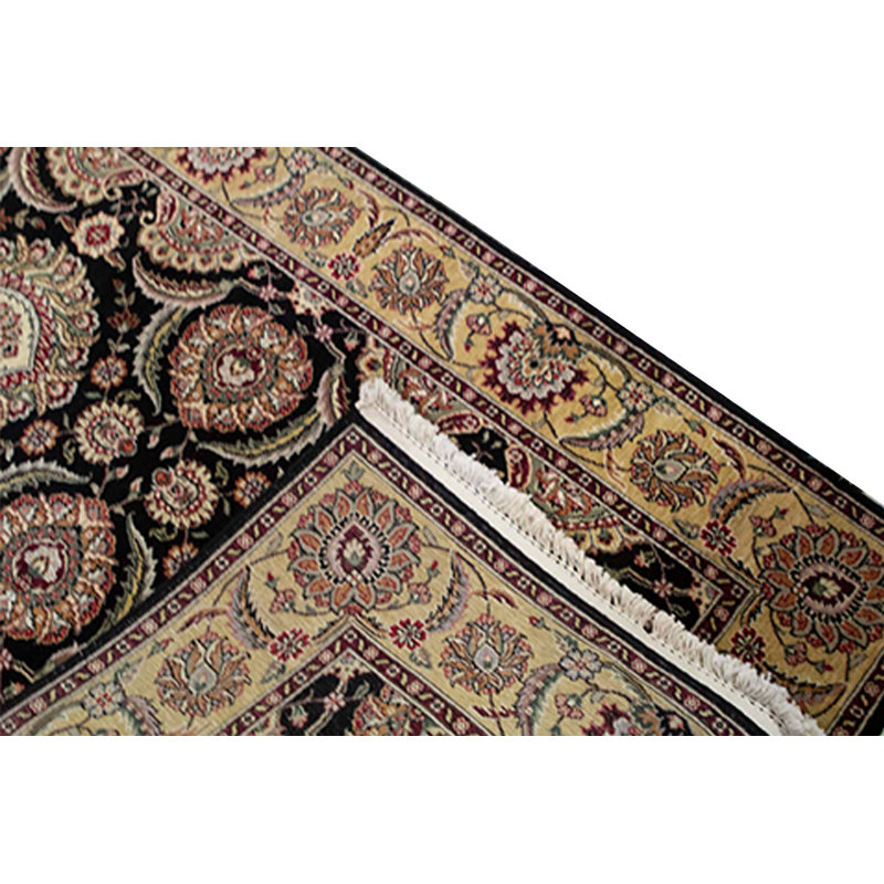Wool Oriental Area Rug in Black/Brown
