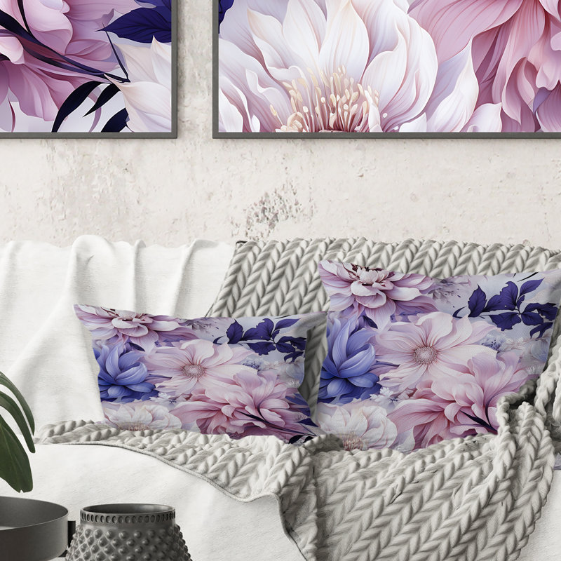 Coussin décoratif à motif floral exquis mauve II, H 16 po x l 16 po