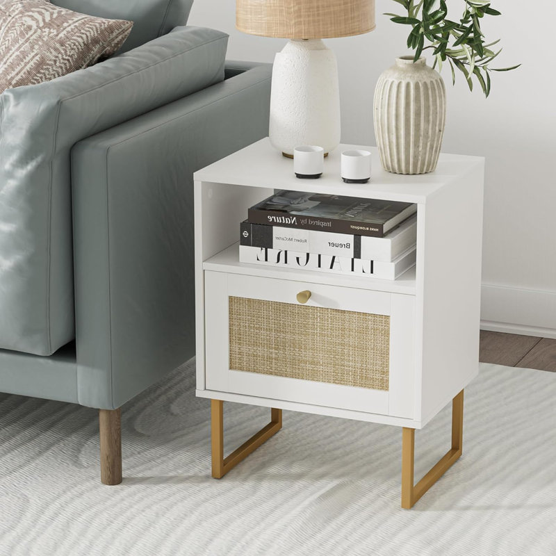 Table de chevet en rotin blanc