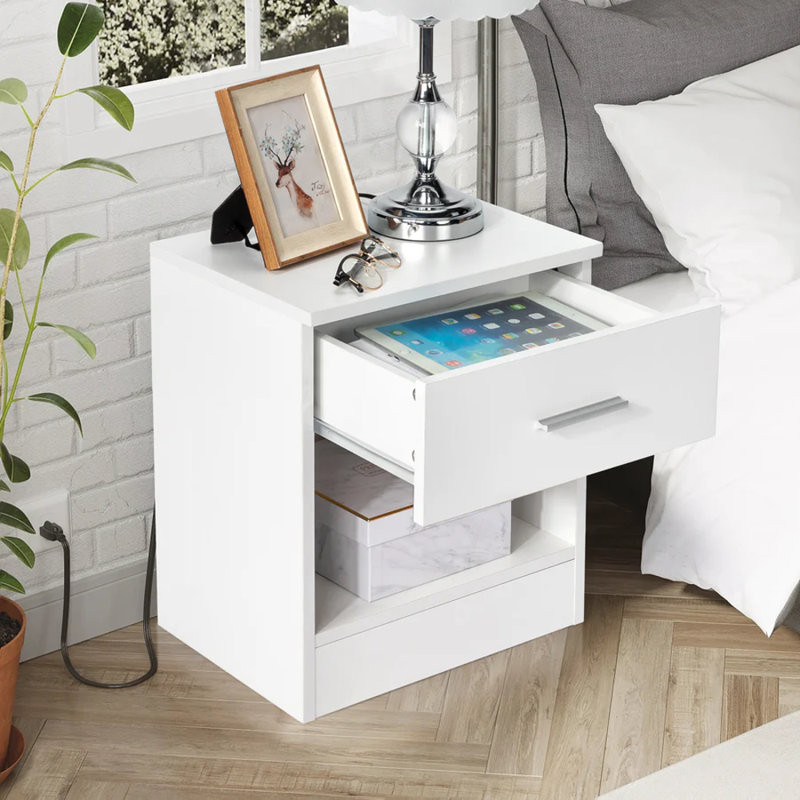 Petruna 29cm W Solid Wood Bedside Table