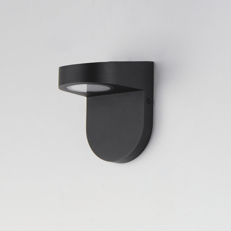 Makeisha Aluminium LED Wall Light, Black