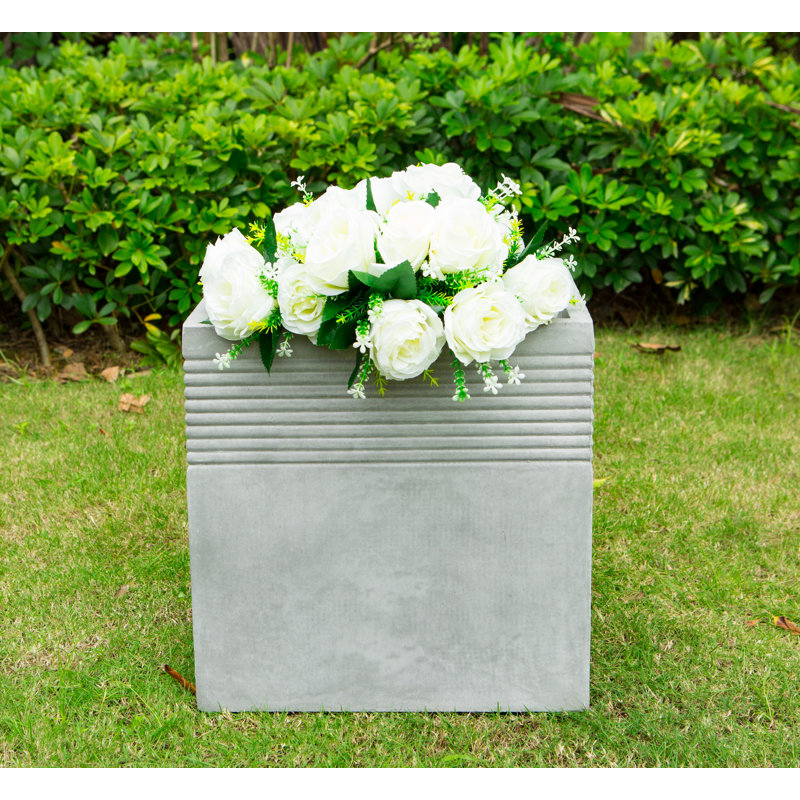 Pot à fleurs carré carré, H 17,7 po x l 17,7 po x P 17,7 po