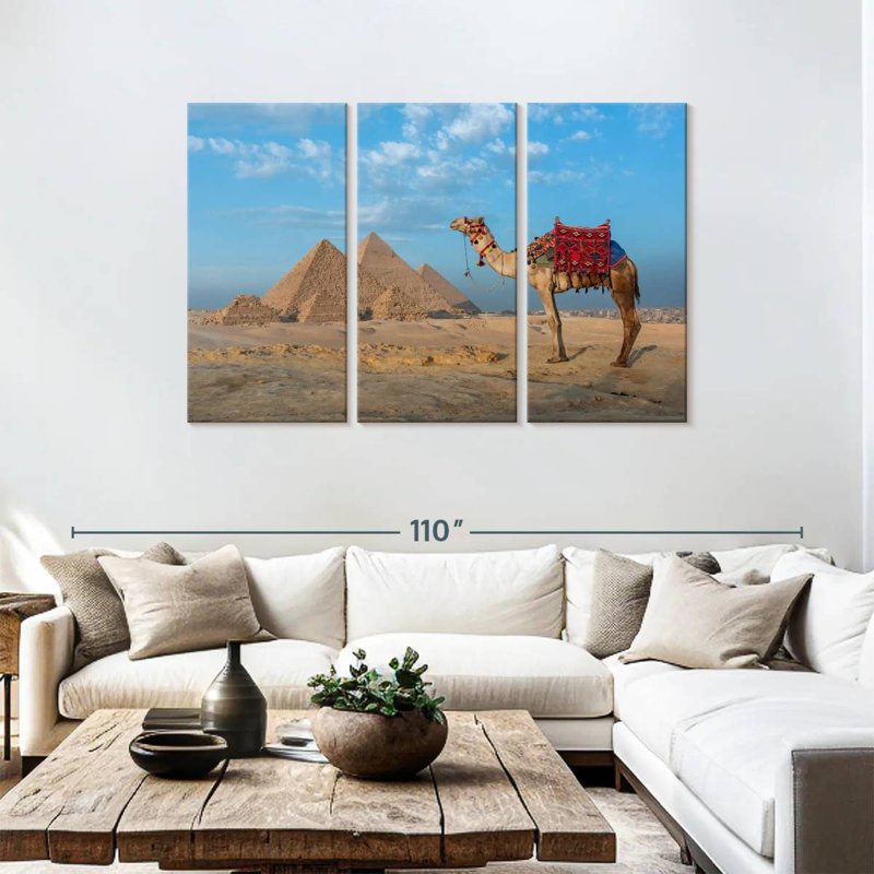 Chameau et pyramides égyptiennes, H 48 po x l 74 po