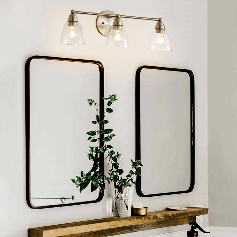 Éclairage pour meuble-lavabo moderne en nickel brossé à 3 lumières avec abat-jour en verre transparent