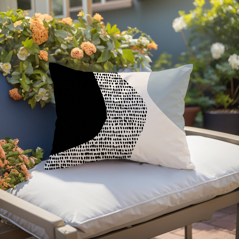 Coussin lombaire réversible intérieur / extérieur Vikka, H 14 po x l 20 po, Gris / noir / blanc cassé