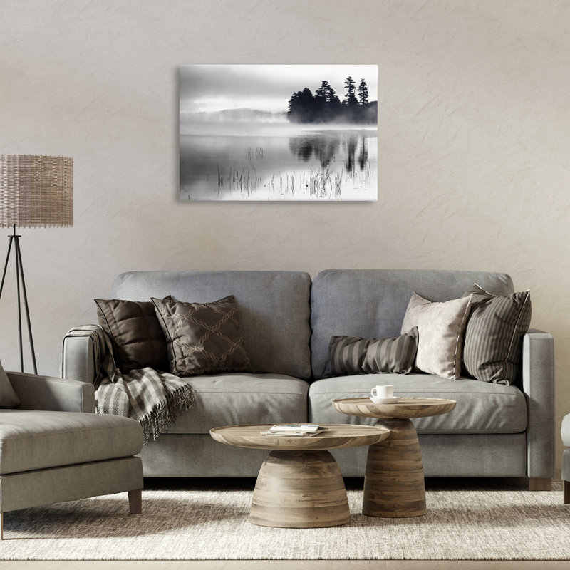 «Serene Lake Reflection» par Danita Delimont, H 20 po x l 30 po