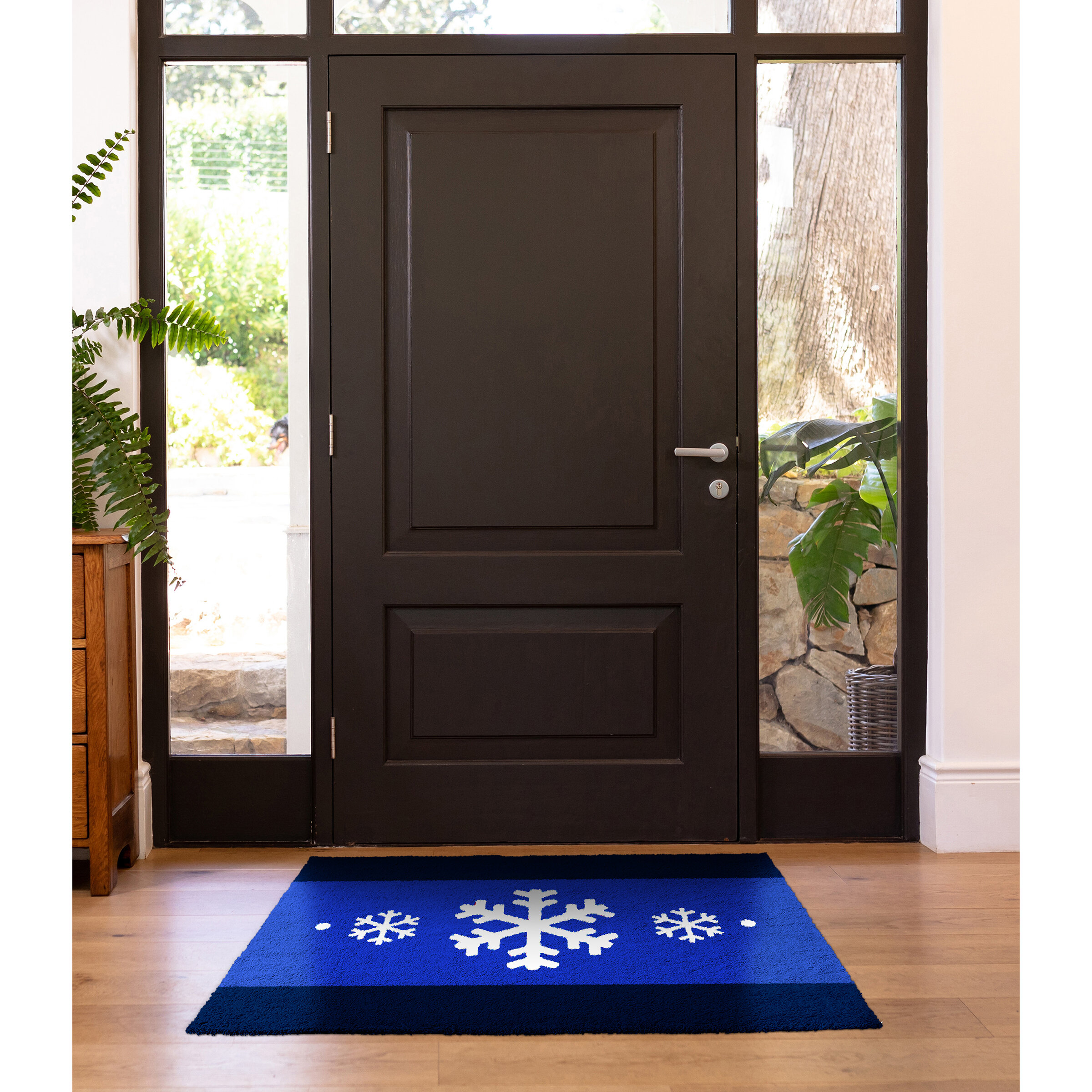 https://assets.wfcdn.com/im/79384768/compr-r85/1501/150129293/colorstar-let-it-snow-22-in-x-34-in-machine-washable-indoor-door-mat.jpg