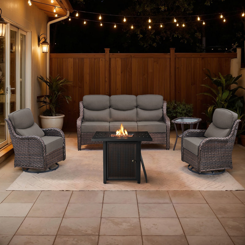 Wicker 7 - Person Patio Conversation Set with Cushions, Gris, Brun