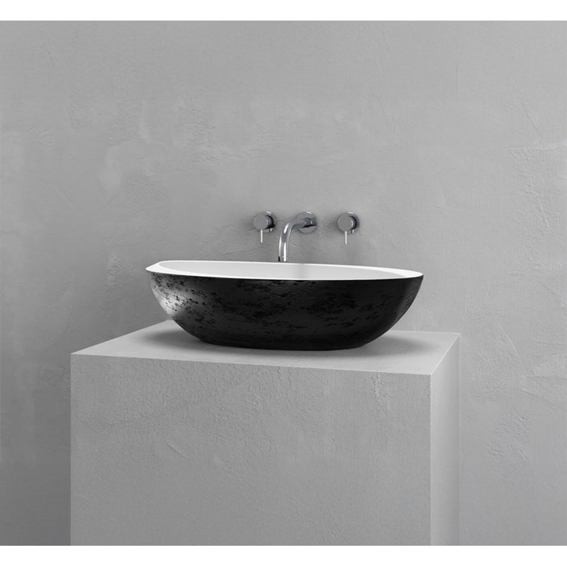 Évier vasque en fer noir texturé / blanc L 24 po x l 13,8 po Vast Studio - Lavabo de comptoir ovale avec intérieur blanc lisse, finition métallique luxueuse et design sculpté d'inspiration spa moderne
