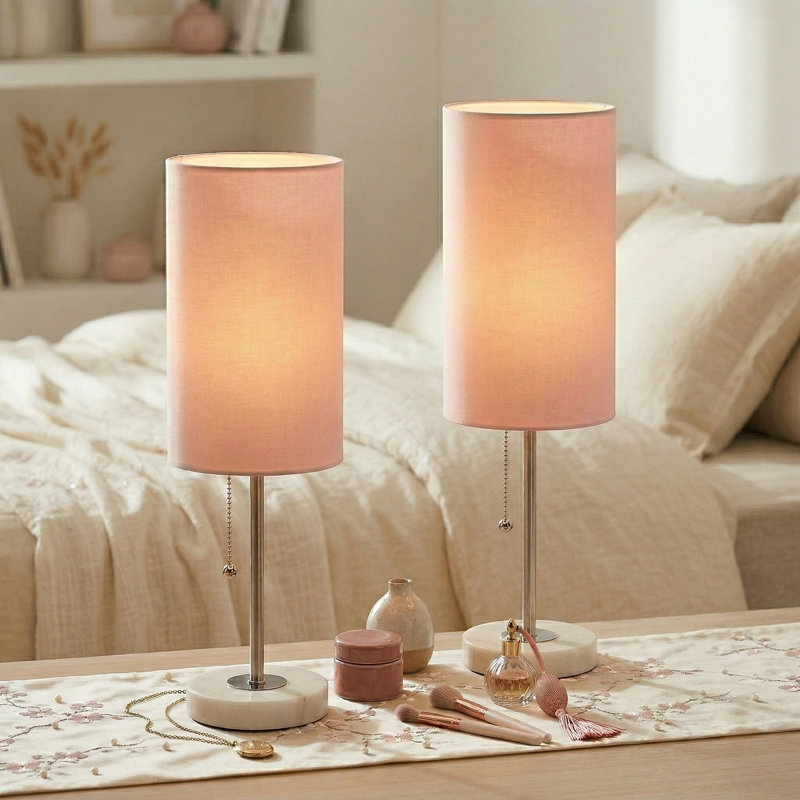 Élégante lampe de table 15,3 "dorée Haymer avec base en marbre convenant au salon, à la chambre à coucher et au bureau, Blanc