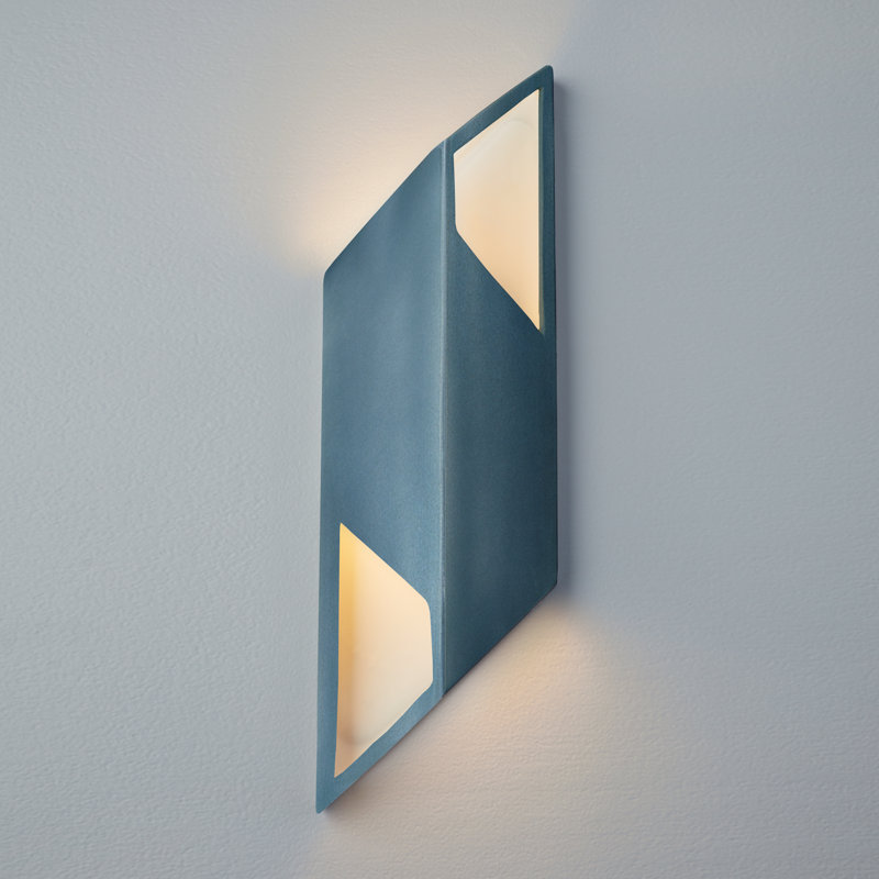 Applique murale 1 lumière DEL Bary, H 17,5 po x l 5,5 po x P 3,75 po, Étain martelé