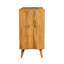 Armoire décorative à carreaux à 3 portes de couleur naturelle, présentoir de beauté en bois biologique, trois espaces de rangement spacieux, support fuselé moderne, combiner avec un style de décoration intérieure, 18 pouces de profondeur