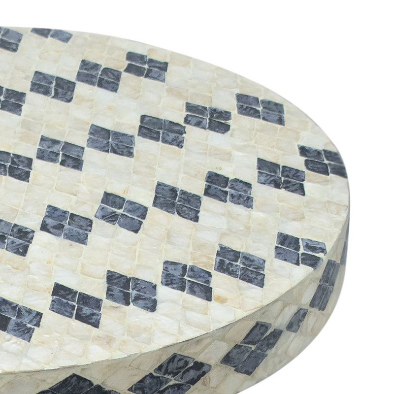 Table de bout en mosaïque Shell, Carreauté bleu