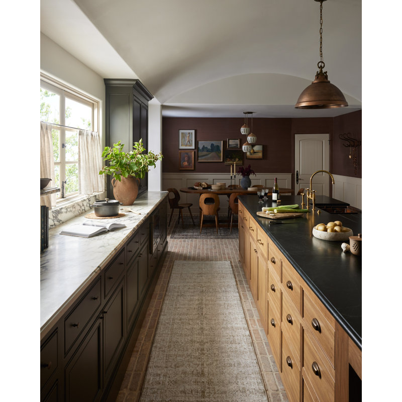 Ivory and Natural Vintage-Inspired 6'-7" x 9'-2" Area Rug