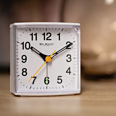 Analogue Quartz Movement / Crystal Alarm Tabletop Clock