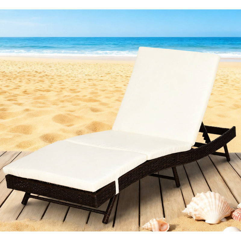 Chaise de piscine de patio avec surface entièrement rembourrée, dossier inclinable à cinq positions et structure en acier pour l'extérieur, longue de 78,75 po, nécessitant un assemblage.