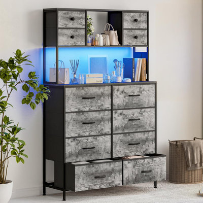 Commode 12 tiroirs en tissu avec station de charge et lumières DEL, coffre de rangement haut avec tablettes ouvertes, structure en acier et plateau en bois pour la chambre à coucher, le salon, le vestibule, gris