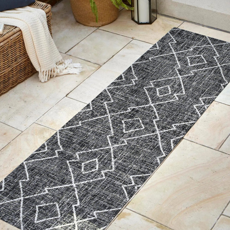 Tapis intérieur / extérieur Wyton Tribal Diamond Trellis, Tapis de couloir 2 pi 2 po x 8 pi